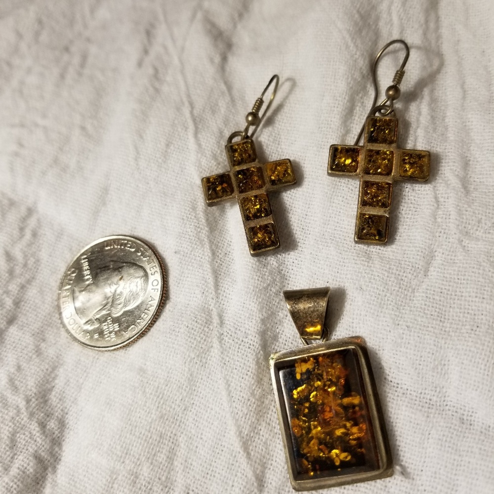 Amber Earring & pendant set